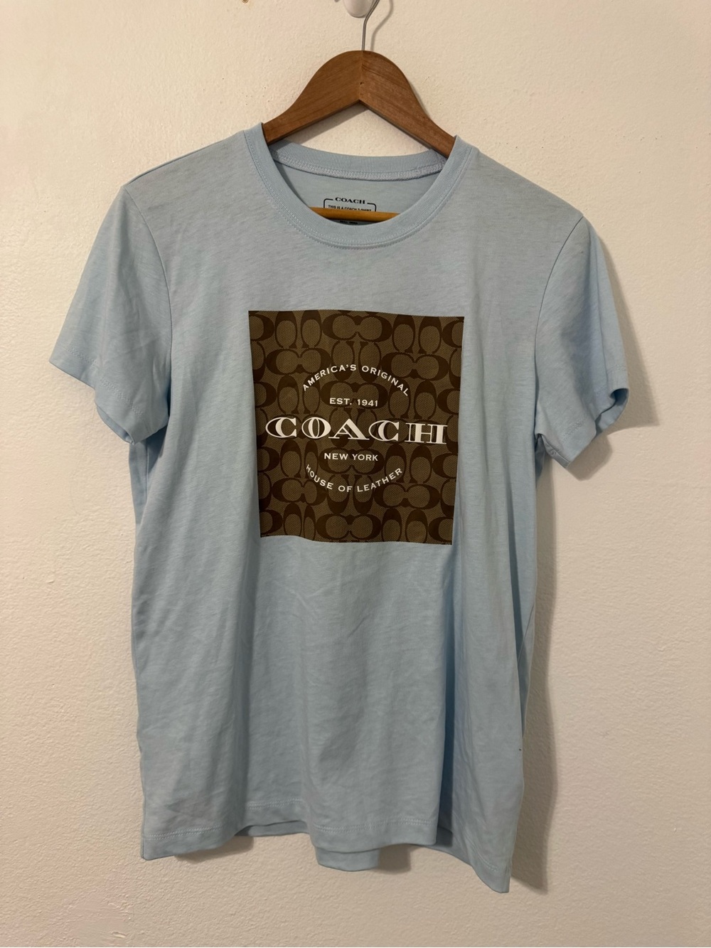 Coach Signature Square Logo Cotton Tee Shirt Classic Fit Crewneck Light Blue Sm